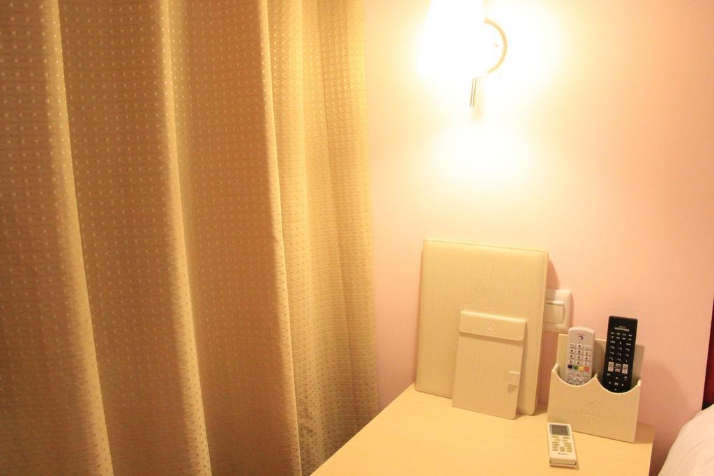Super 8 Hotel Chengdu Airport Branch Esterno foto